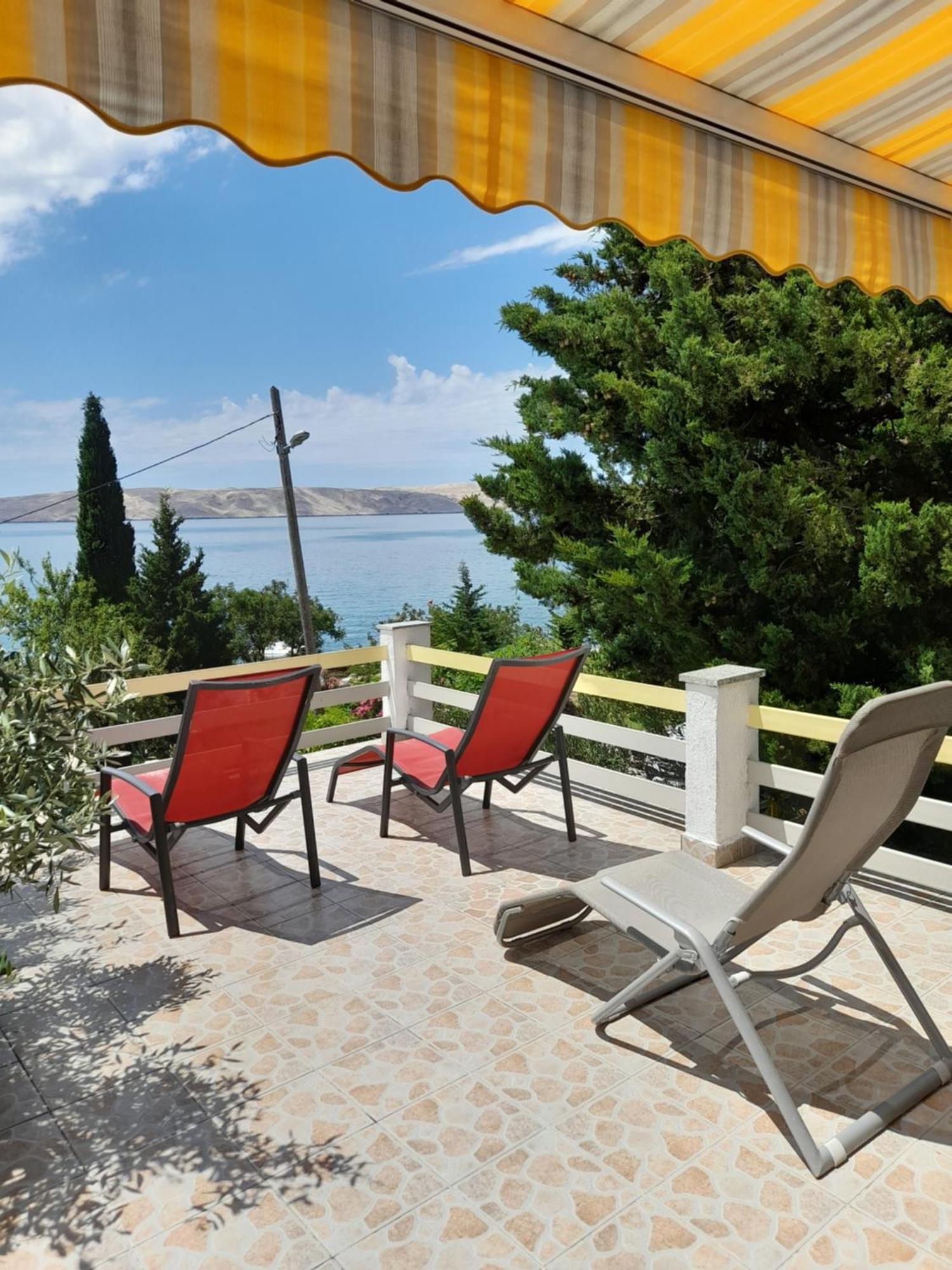 Apartment Milka By The Sea Karlobag Εξωτερικό φωτογραφία