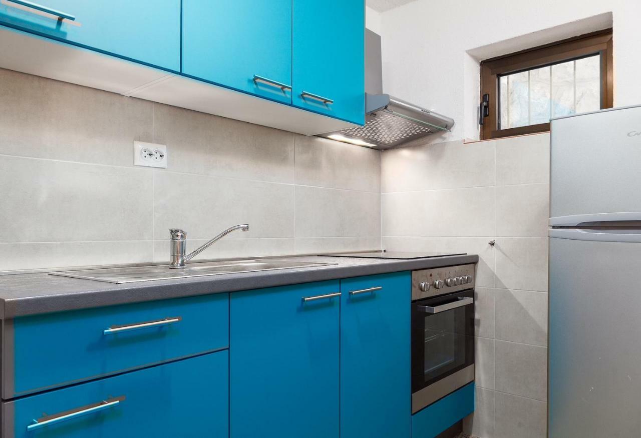 Apartment Milka By The Sea Karlobag Εξωτερικό φωτογραφία