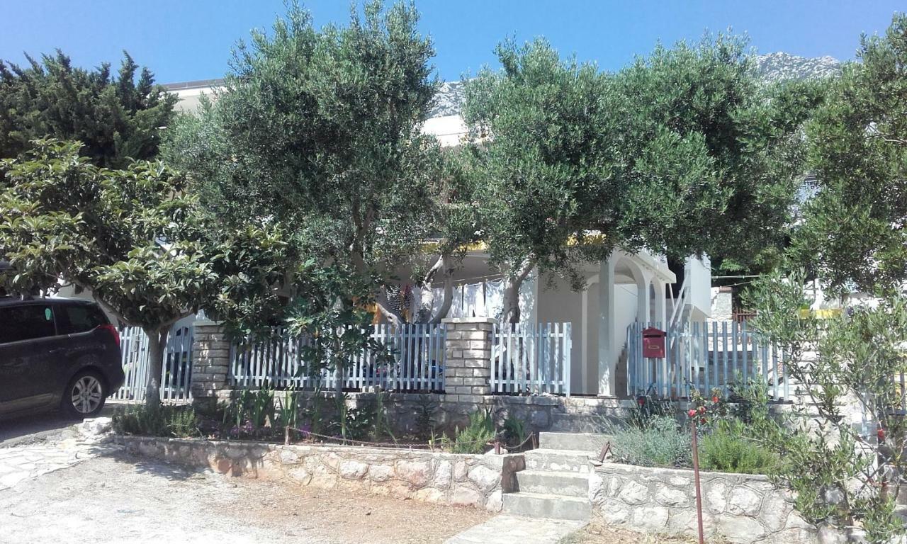 Apartment Milka By The Sea Karlobag Εξωτερικό φωτογραφία